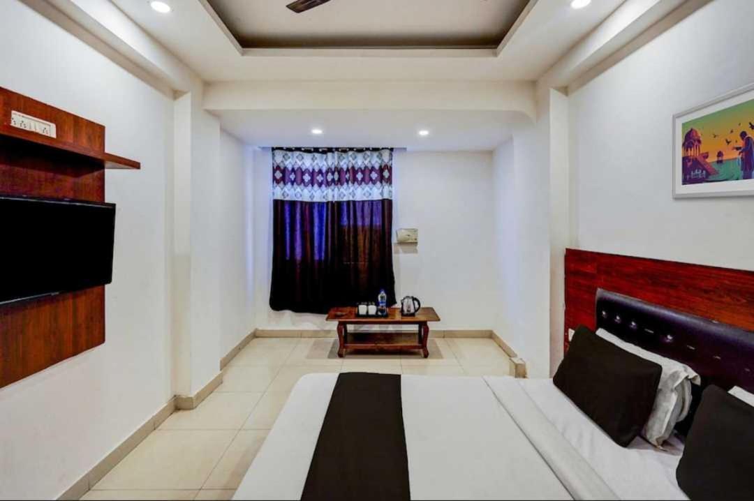 Hotel O Anshu B&B Yeni Delhi Dış mekan fotoğraf